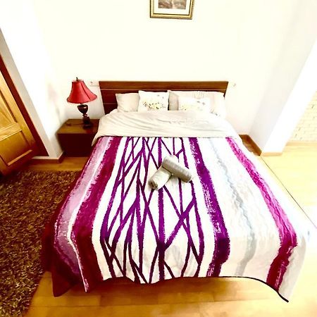 Roni Rooms سالو المظهر الخارجي الصورة