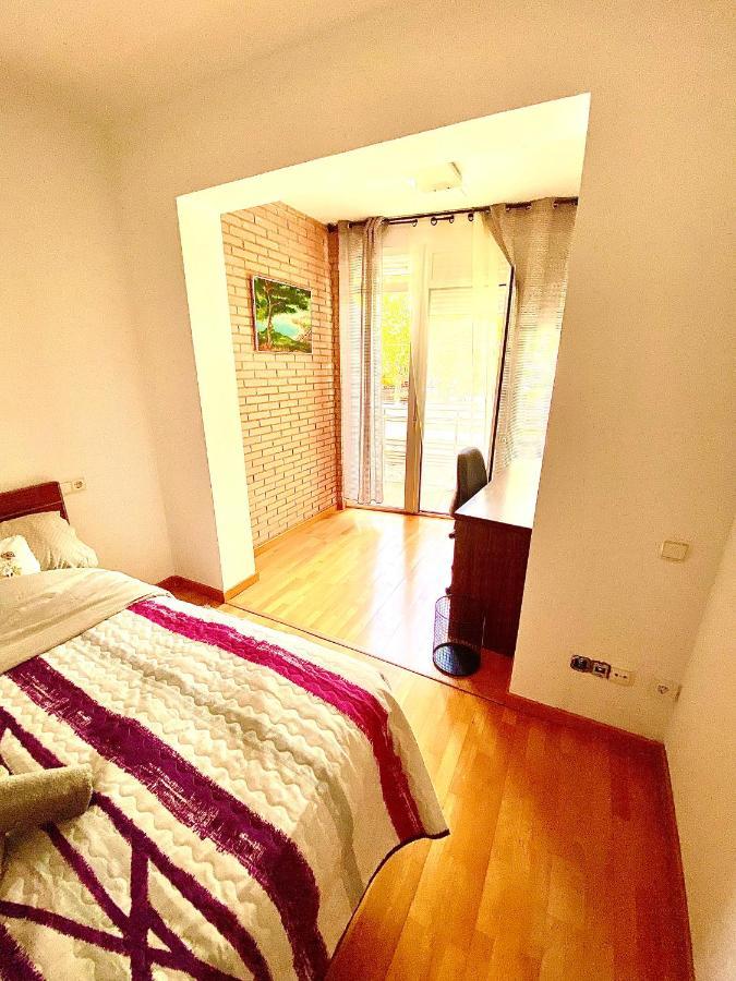 Roni Rooms سالو المظهر الخارجي الصورة